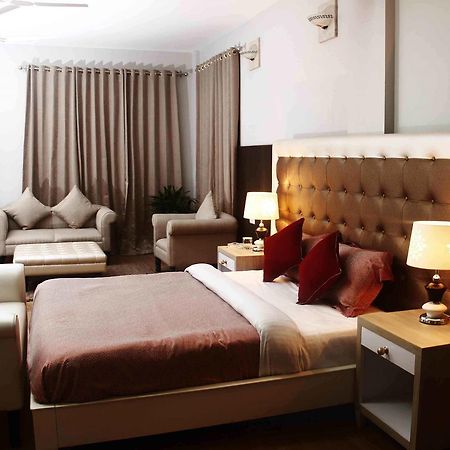 De Oriental Grand Hotel Kohima Екстериор снимка